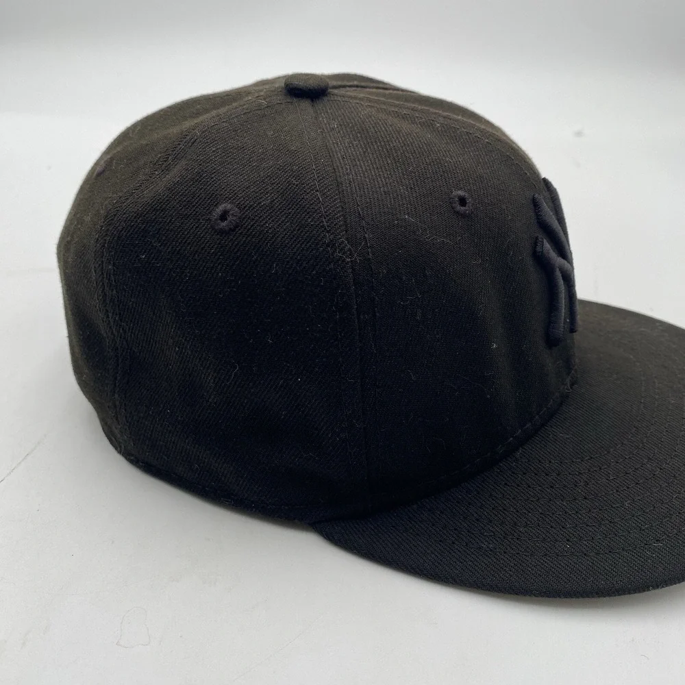 New York‎ Yankees All Black New Era  59fifty Hat blackout Fitted Size 7 1/4